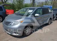 2013 Toyota SIENNA фото