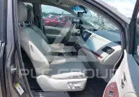 2013 Toyota SIENNA фото
