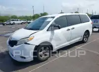 2013 Toyota SIENNA фото