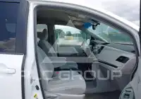2013 Toyota SIENNA фото