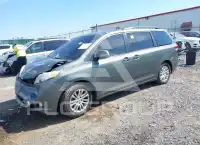 2013 Toyota SIENNA фото