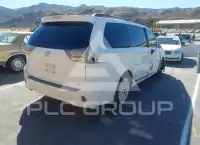 2013 Toyota SIENNA photo