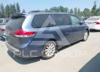 2013 Toyota SIENNA фото