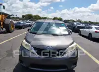 2013 Toyota SIENNA фото