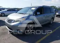 2013 Toyota SIENNA фото