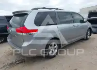 2013 Toyota SIENNA фото