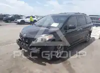 2013 Toyota SIENNA photo