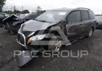 2013 Toyota SIENNA фото