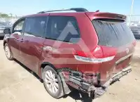 2013 Toyota SIENNA photo