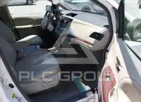 2013 Toyota SIENNA фото