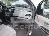 2013 Toyota SIENNA фото