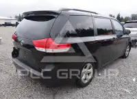 2013 Toyota SIENNA photo