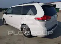 2013 Toyota SIENNA фото