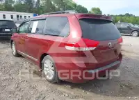 2013 Toyota SIENNA photo