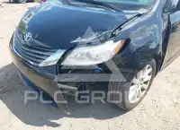 2013 Toyota SIENNA фото