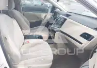 2013 Toyota SIENNA фото