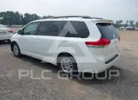 2013 Toyota SIENNA фото