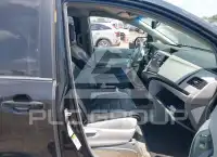 2013 Toyota SIENNA photo