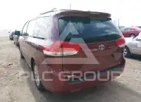 2013 Toyota SIENNA фото