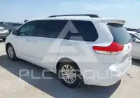 2013 Toyota SIENNA фото