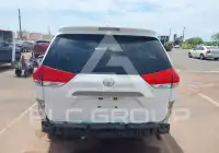 2013 Toyota SIENNA фото