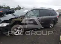2013 Toyota SIENNA фото