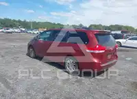 2013 Toyota SIENNA фото