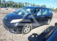 2013 Toyota SIENNA фото