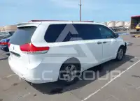 2013 Toyota SIENNA фото