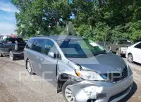 2013 Toyota SIENNA фото