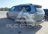 2013 Toyota SIENNA фото