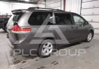 2013 Toyota SIENNA фото