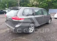 2013 Toyota SIENNA фото