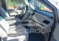 2013 Toyota SIENNA фото