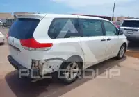 2013 Toyota SIENNA фото