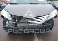 2013 Toyota SIENNA photo