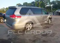 2013 Toyota SIENNA фото
