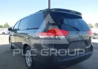 2013 Toyota SIENNA фото