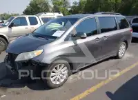 2013 Toyota SIENNA фото