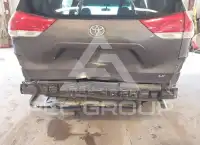 2013 Toyota SIENNA фото