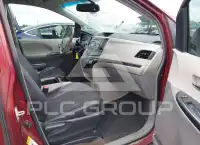 2013 Toyota SIENNA photo
