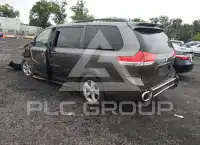 2013 Toyota SIENNA фото