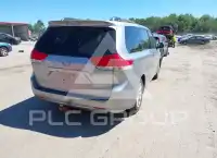 2013 Toyota SIENNA фото