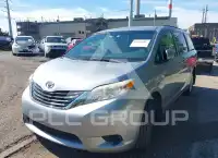 2013 Toyota SIENNA фото