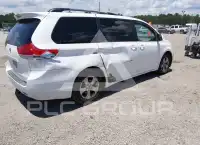 2013 Toyota SIENNA фото