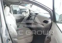 2013 Toyota SIENNA фото