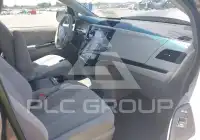 2013 Toyota SIENNA фото