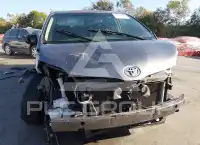 2013 Toyota SIENNA фото