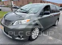 2013 Toyota SIENNA фото