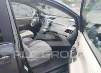 2013 Toyota SIENNA фото